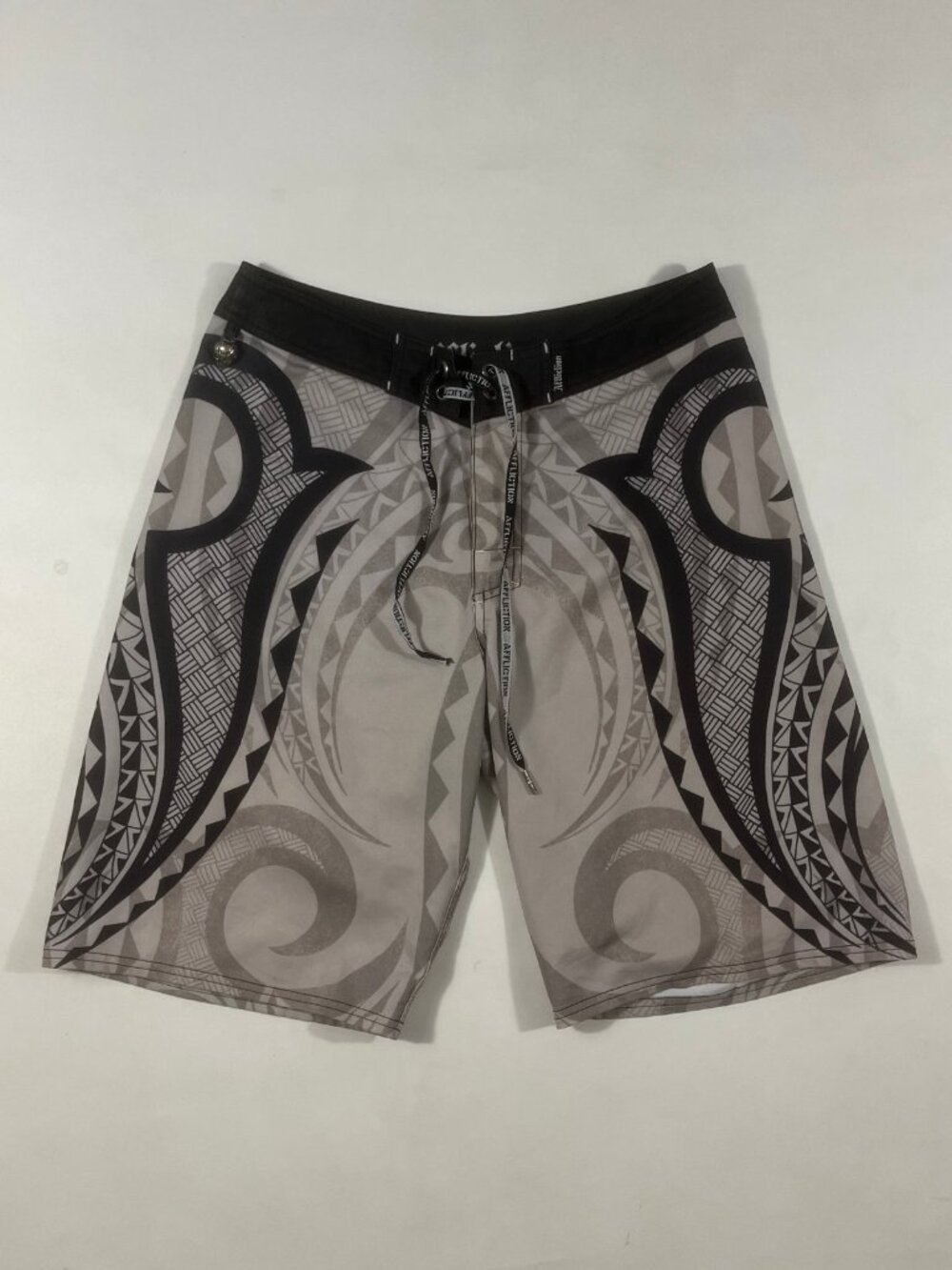 Affliction Gray Black Tribal Polynesian Print Board Shorts Swim Trunks